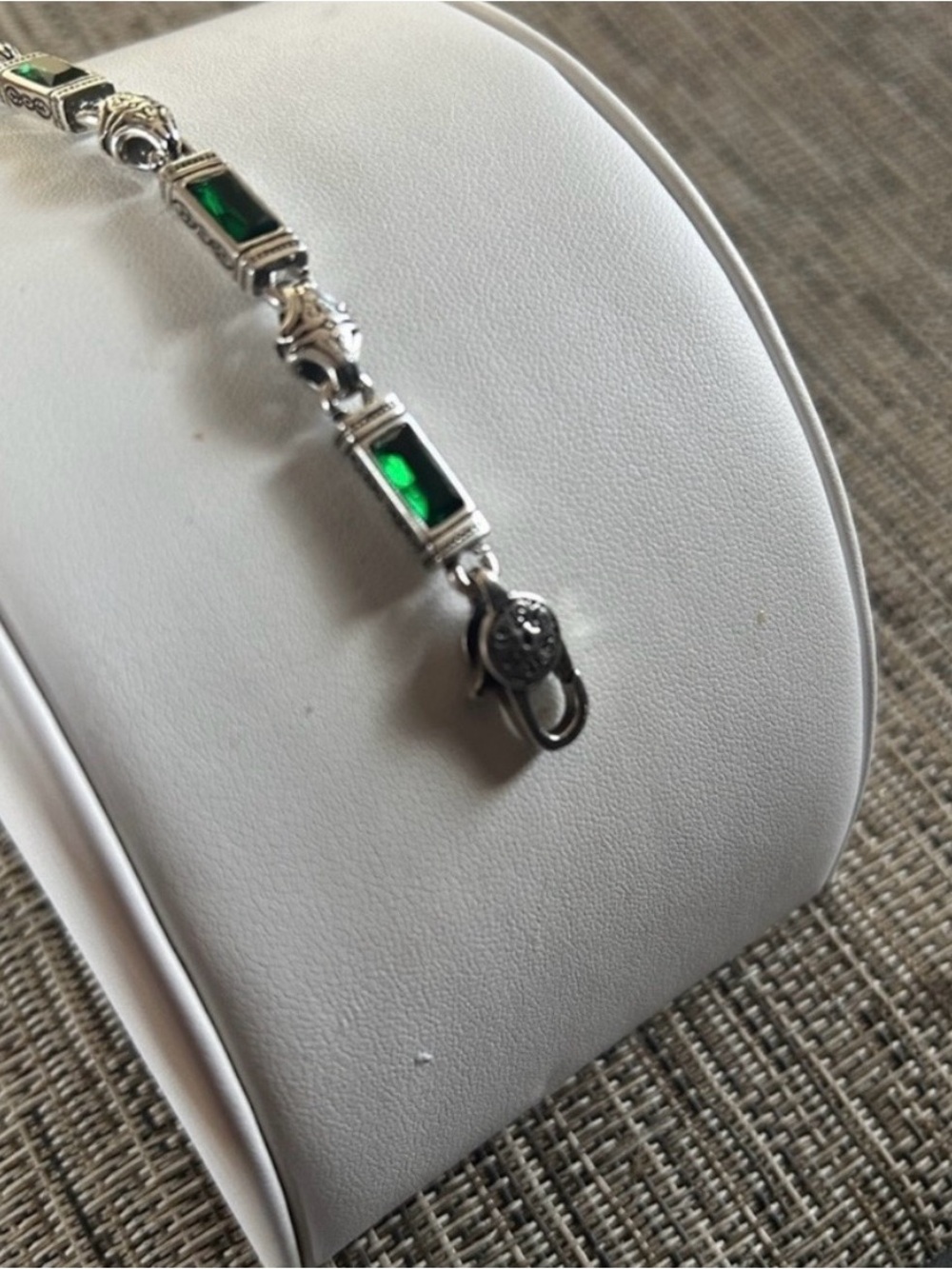 Men's Silver Chain Bracelet with Green Inlay - Picture 3 of 4